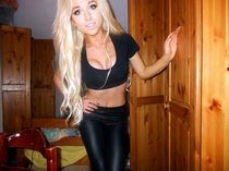 Stunning teen (18+)